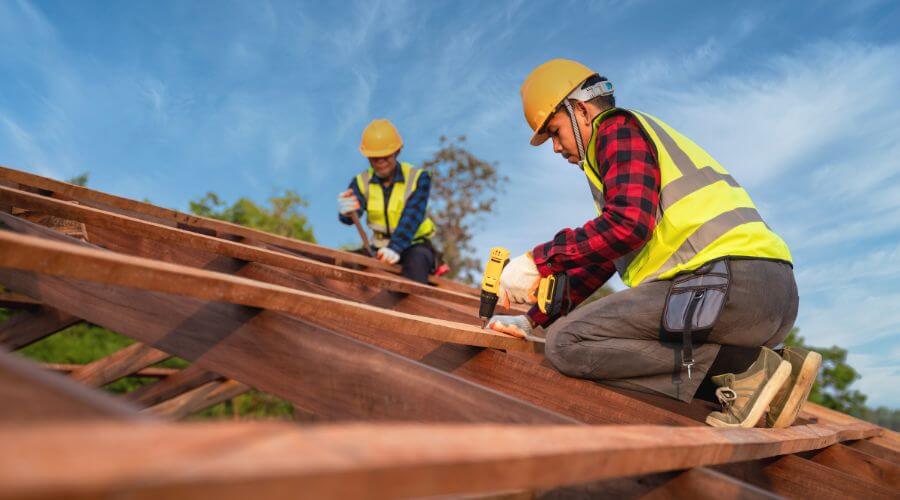 Professional gutter cleaning in Hastings, IA